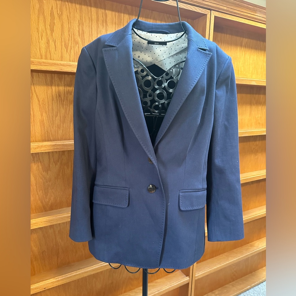 HUGO BOSS Women’s fitted classic blazer